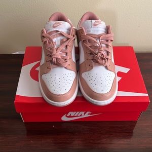 Women’s Nike Dunk Low (white/rose whisper)